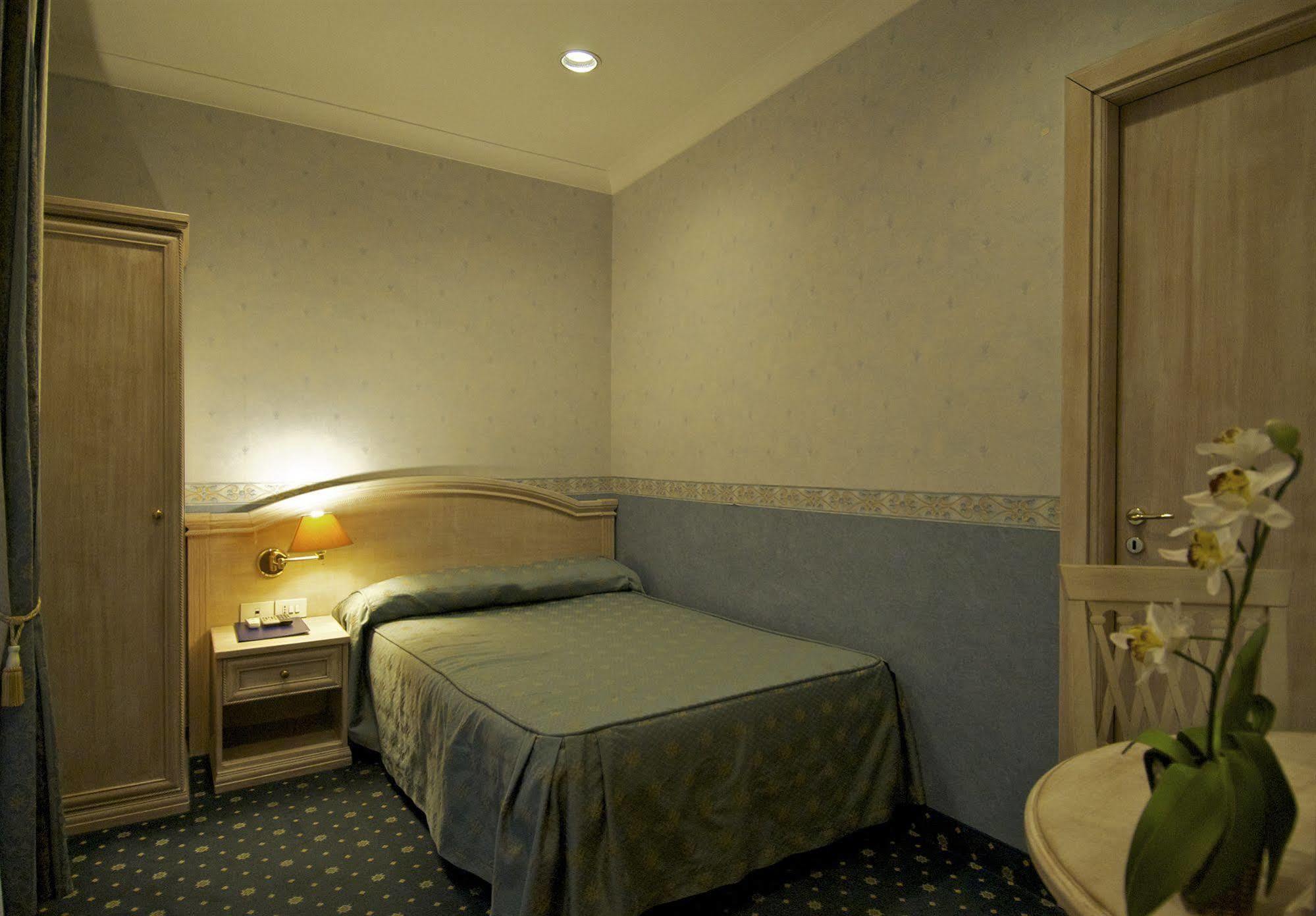 Bed and Breakfast Piccolo Imperiale Рим Экстерьер фото